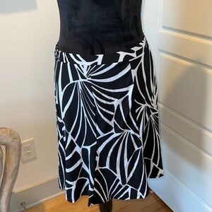 On carnaby polyester black and white‎ print skirt Sz L